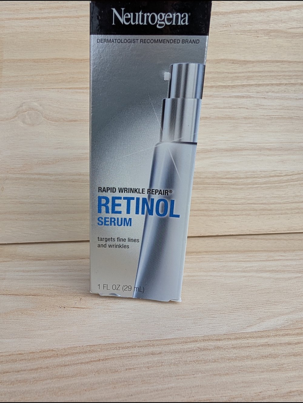 Neutrogena Retinol Serum - New, Expire May 2026